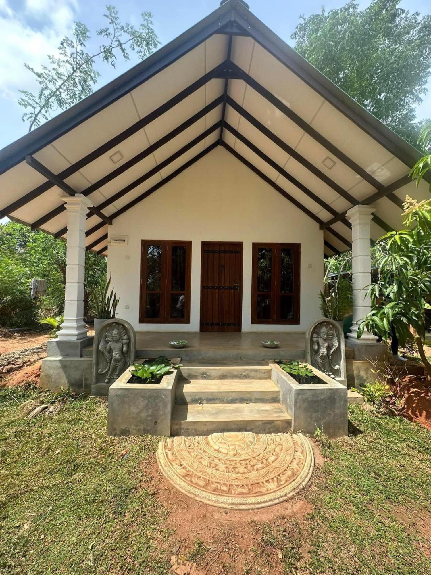 The Wild Culture Hotell Sigiriya Exteriör bild